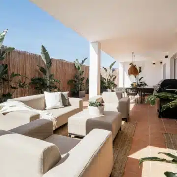 Scandinavian designed ground floor apartment in the heart of Nueva Andalucia, Marbella Picture 3