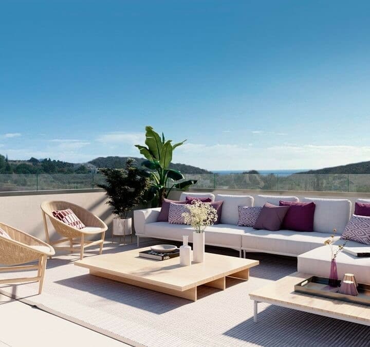 Bliss Homes – Stunning 4 bedroom penthouse with golf course views in Casares Picture