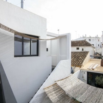 Two unique and spacious renovated townhouses with restaurant in the historic Estepona center Picture 29