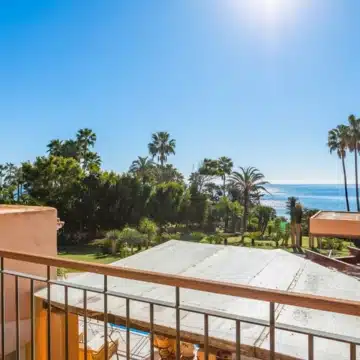 Stunning frontline beach villa in Hacienda Beach, The New Golden Mile Estepona Picture 13