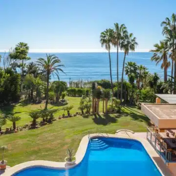 Stunning frontline beach villa in Hacienda Beach, The New Golden Mile Estepona Picture 36