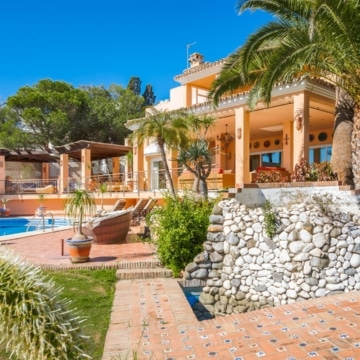 Stunning frontline beach villa in Hacienda Beach, The New Golden Mile Estepona Picture 55