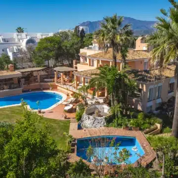 Stunning frontline beach villa in Hacienda Beach, The New Golden Mile Estepona Picture 31