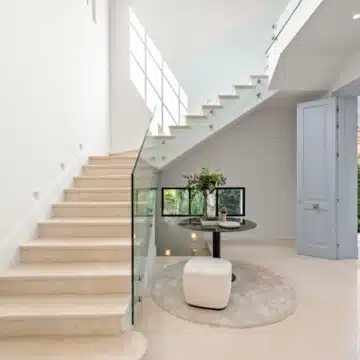 Incredible villa with classical architecture in La Cerquilla, Nueva Andalucia Picture 13