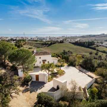 Brand new spectacular villa boasting panoramic sea views in Estepona Hills, Estepona Picture 52