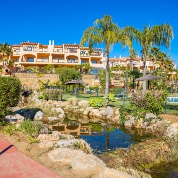 Luxury penthouse with panoramic sea views in La Alquería, Benahavís Picture 36