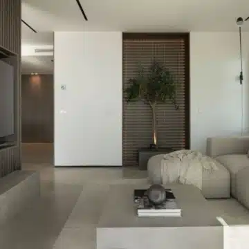 Luxury penthouse with breathtaking sea and mountain views in Alcazaba Beach, Estepona Picture 16