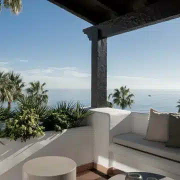 Luxury penthouse with breathtaking sea and mountain views in Alcazaba Beach, Estepona Picture 18
