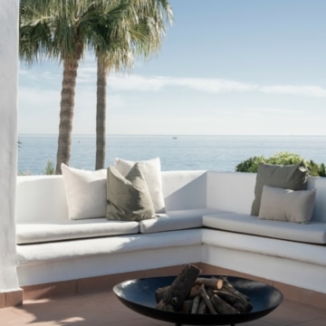 Luxury penthouse with breathtaking sea and mountain views in Alcazaba Beach, Estepona Picture 20