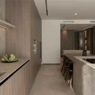 Luxury penthouse with breathtaking sea and mountain views in Alcazaba Beach, Estepona Picture 22