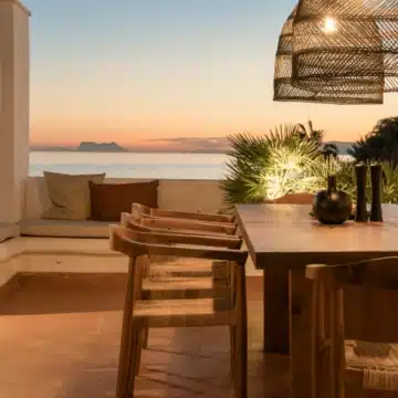 Luxury penthouse with breathtaking sea and mountain views in Alcazaba Beach, Estepona Picture 41