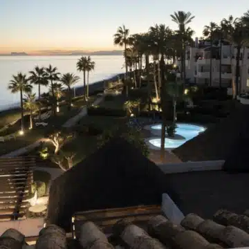 Luxury penthouse with breathtaking sea and mountain views in Alcazaba Beach, Estepona Picture 43