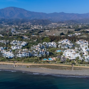 Luxury penthouse with breathtaking sea and mountain views in Alcazaba Beach, Estepona Picture 59