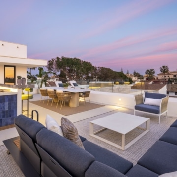 Spectacular new-built villa in Cortijo Blanco, San Pedro de Alcantara Picture 20
