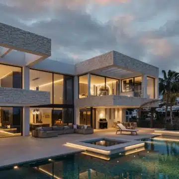 Luxurious 4-bedroom villa with panoramic golf and mountain views in La Alqueria, Benahavis Picture 23