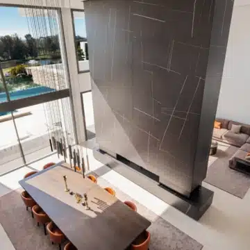 Luxurious 4-bedroom villa with panoramic golf and mountain views in La Alqueria, Benahavis Picture 32