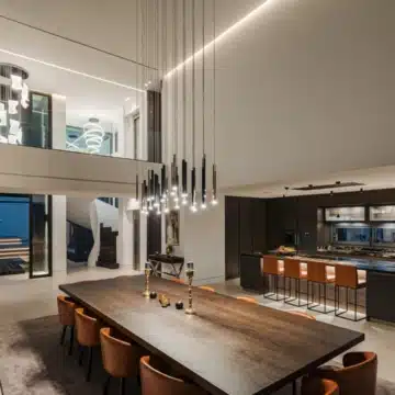 Luxurious 4-bedroom villa with panoramic golf and mountain views in La Alqueria, Benahavis Picture 35