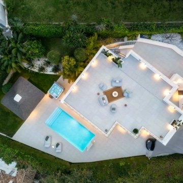 Modern 6-bedroom villa with unbeatable views of mountains in Nueva Andalucia Picture 19