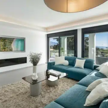 Modern 6-bedroom villa with unbeatable views of mountains in Nueva Andalucia Picture 6
