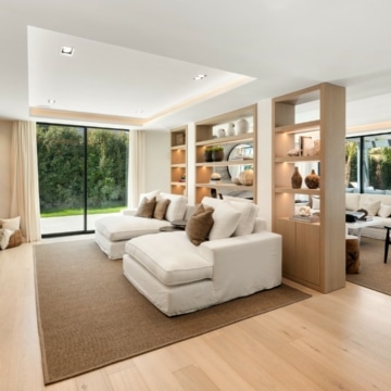 Captivating modern villa with views of golf course in Las Brisas, Nueva Andalucia Picture 7