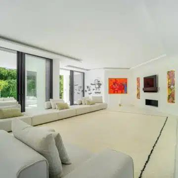 Refurbished villa in prestigious gated community of Parcelas del Golf, Nueva Andalucia Picture 18