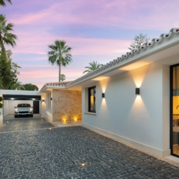 Captivating modern villa with views of golf course in Las Brisas, Nueva Andalucia Picture 21