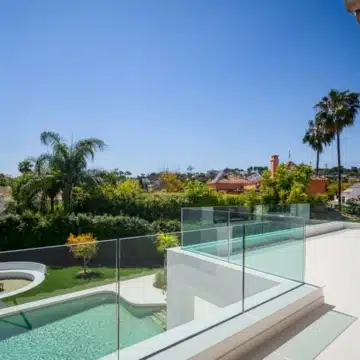Refurbished villa in prestigious gated community of Parcelas del Golf, Nueva Andalucia Picture 20
