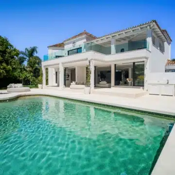 Refurbished villa in prestigious gated community of Parcelas del Golf, Nueva Andalucia Picture 26