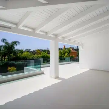 Refurbished villa in prestigious gated community of Parcelas del Golf, Nueva Andalucia Picture 34