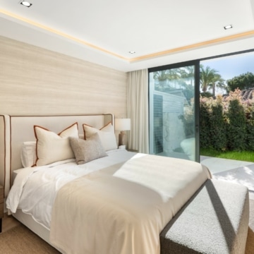 Captivating modern villa with views of golf course in Las Brisas, Nueva Andalucia Picture 13