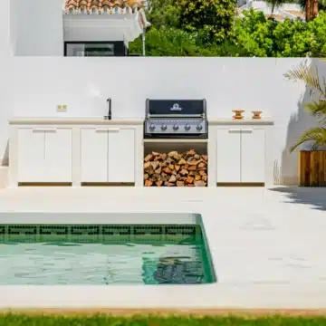 Refurbished villa in prestigious gated community of Parcelas del Golf, Nueva Andalucia Picture 14