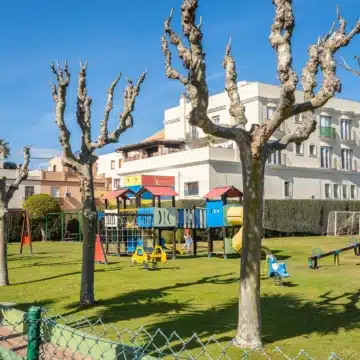 Refurbished beach front penthouse in Alcazaba Beach, Estepona Picture 13