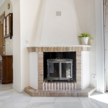 Contemporary and cozy five bedroom villa in Nueva Andalucia, Marbella Picture 7
