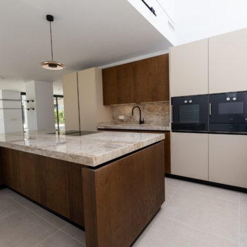 Beachside brand new outstanding villa in Cortijo Blanco, San Pedro de Alacantara Picture 8