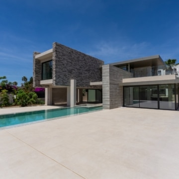 Beachside brand new outstanding villa in Cortijo Blanco, San Pedro de Alacantara Picture 10