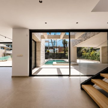 Beachside brand new outstanding villa in Cortijo Blanco, San Pedro de Alacantara Picture 12