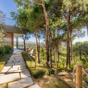 Outstanding modern villa with breathtaking sea and mountain views in Sotogrande Picture 13
