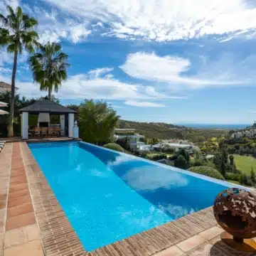 Marvellous villa with breathtaking sea and golf views in Lomas de La Quinta, Benahavis Picture 25