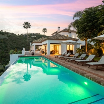 Marvellous villa with breathtaking sea and golf views in Lomas de La Quinta, Benahavis Picture 14