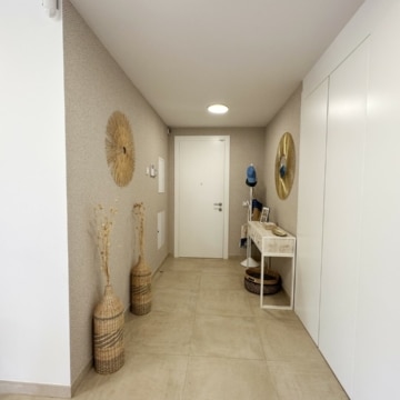 Modern and stylish 3-bedroom apartment in El Campanario Hills, Estepona Picture 9
