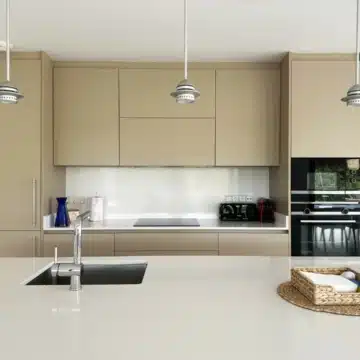 Modern and stylish 3-bedroom apartment in El Campanario Hills, Estepona Picture 11