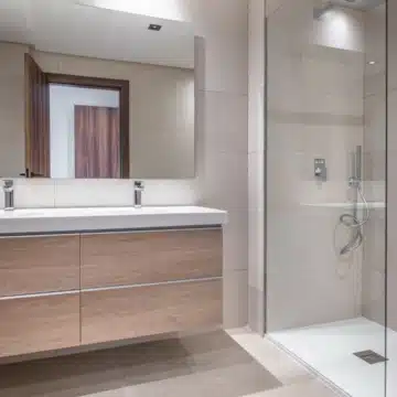 Brand new lakeside groundfloor apartment with stunning sea views in Nueva Andalucia, Marbella Picture 9