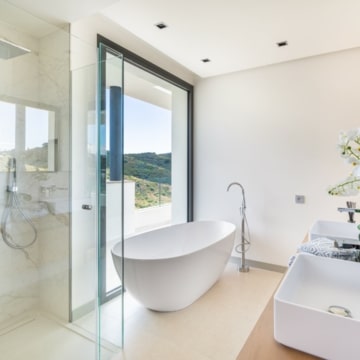 Brand new modern villa with stunning sea views in Lomas de la Quinta, Benahavis Picture 7
