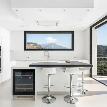 Contemporary villa within a secure gated community of Lomas de La Quinta, Benahavis Picture 21