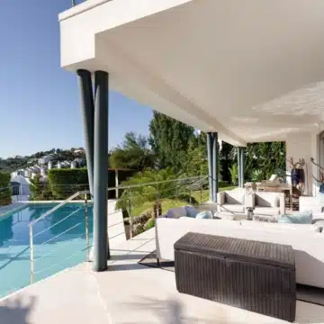 Contemporary villa within a secure gated community of Lomas de La Quinta, Benahavis Picture 22
