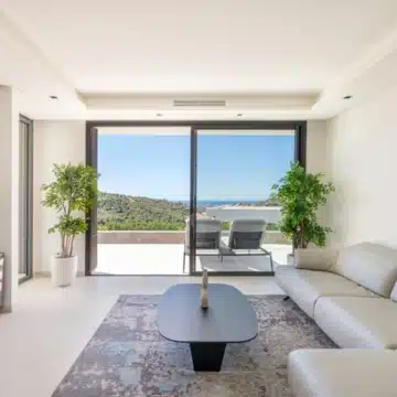 Brand new modern villa with stunning sea views in Lomas de la Quinta, Benahavis Picture 8