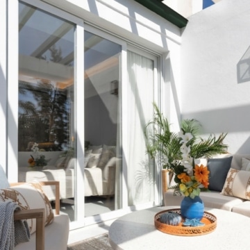 Stunning frontline golf apartment in Las Terrazas de La Quinta, Benahavis Picture 8
