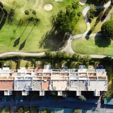 Stunning frontline golf apartment in Las Terrazas de La Quinta, Benahavis Picture 15