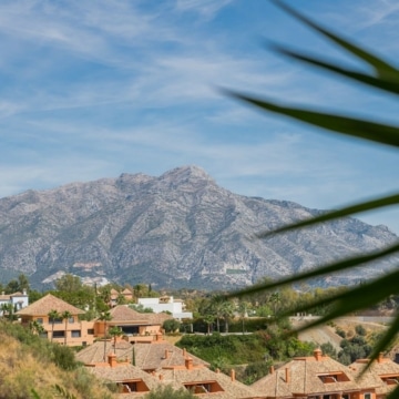 Stunning duplex penthouse with panoramic sea views in Monte Halcones, Benahavis Picture 29