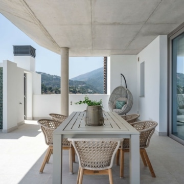 Unique penthouse within the prestigious resort of Real de La Quinta, Benahavis Picture 11
